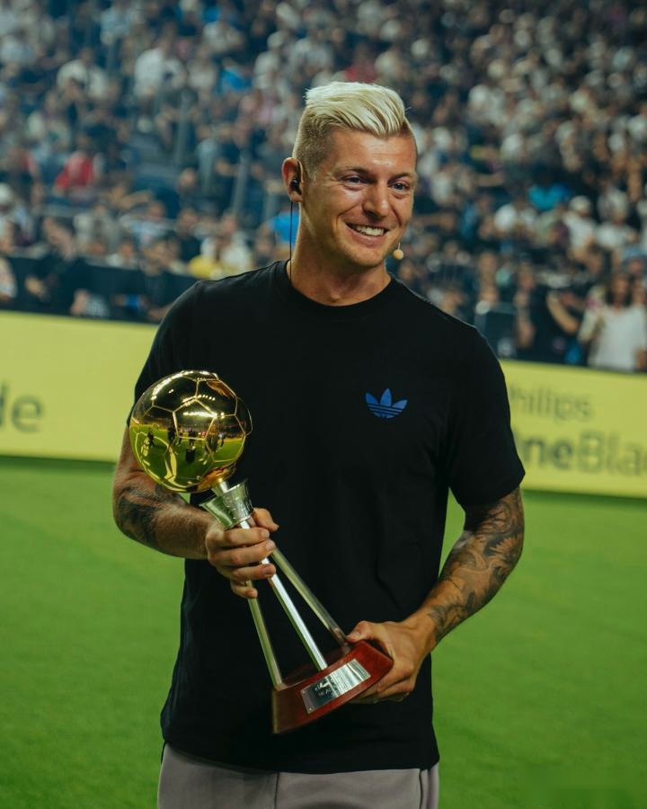 包含欧洲杯选手发挥出色,荣膺最佳MVP的词条 包含欧洲杯选手发挥出色,荣膺最佳MVP的词条