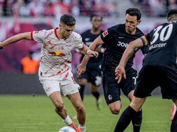 汉堡队在主场击败对手,重返胜利赛道 汉堡队在主场击败对手,重返胜利赛道