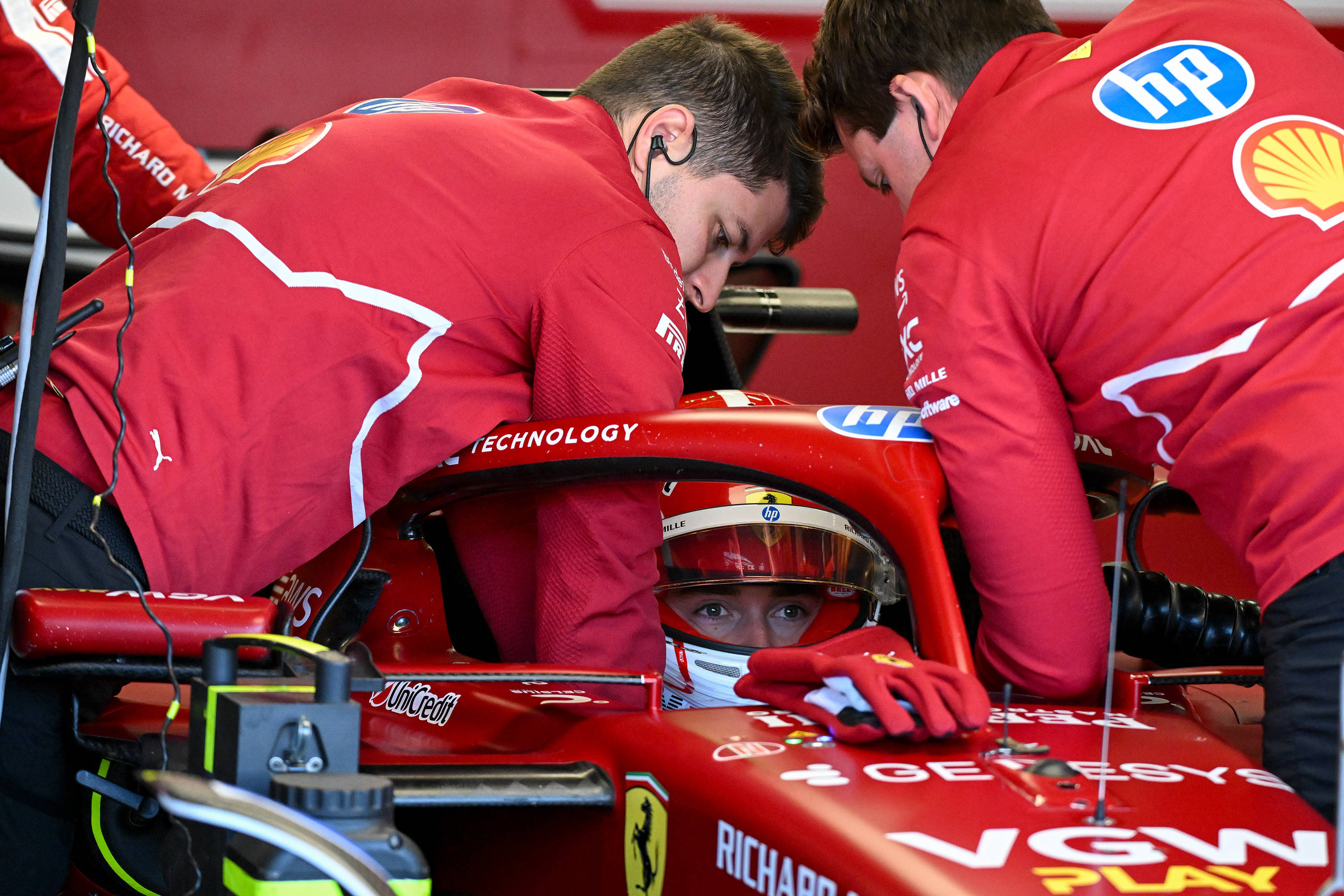 开云体育在线-红牛车队险胜红牛二队,勒克莱尔扛起全队