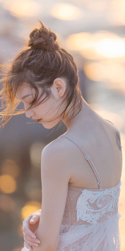 开云体育官网-冰火交织，横跨足球世界的两极一夜