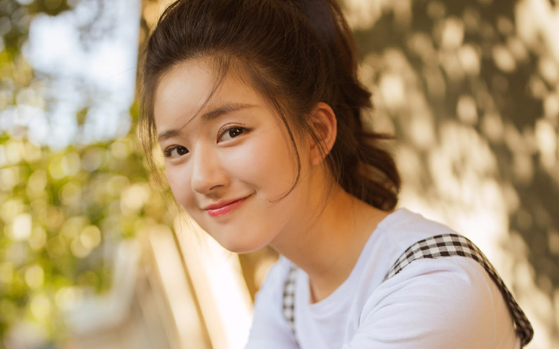 开云体育入口-年度焦点之战，英格兰火力全开，彻底粉碎阿尔及利亚