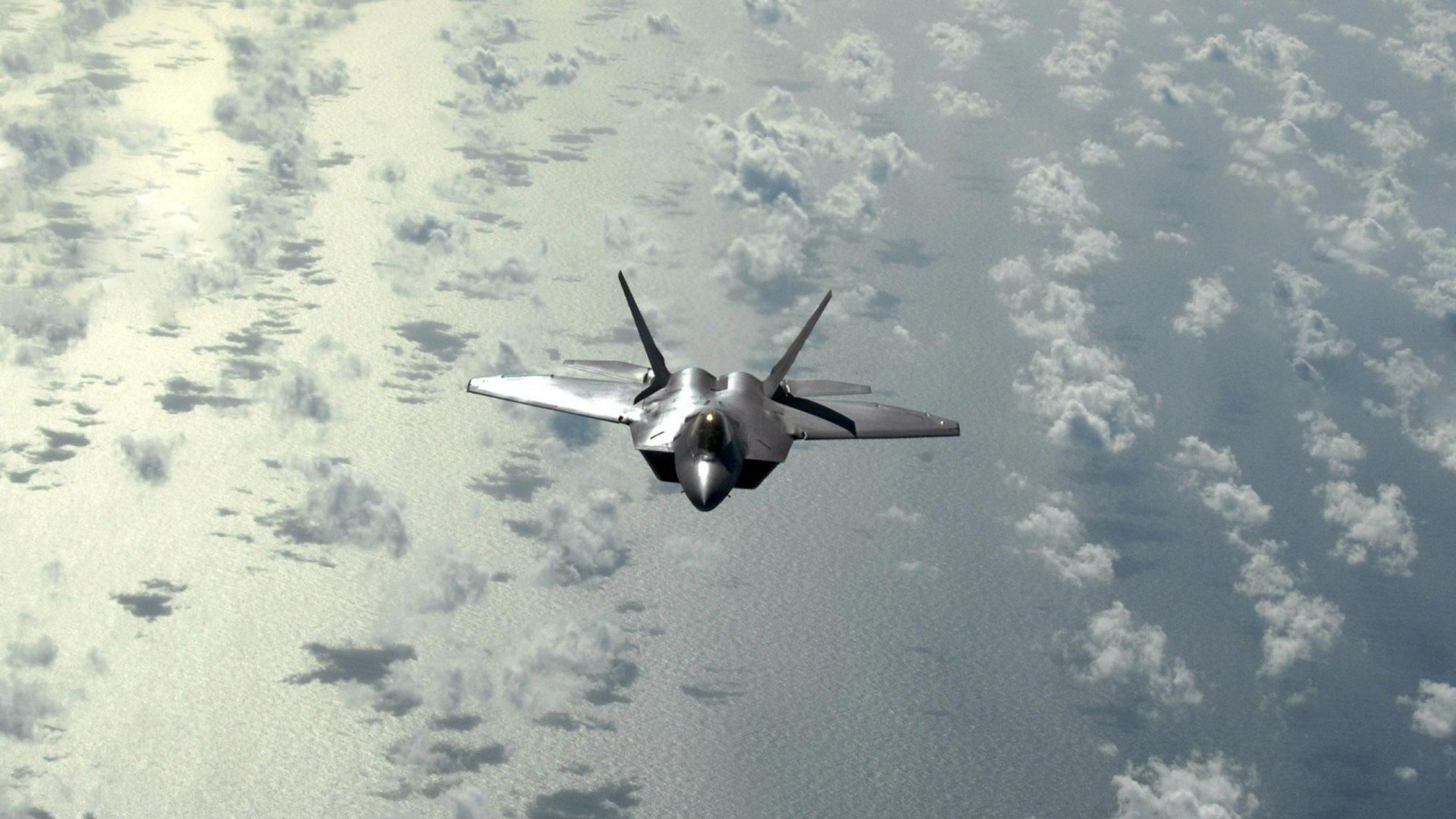 当全世界屏息,美加墨的阴影与孤光