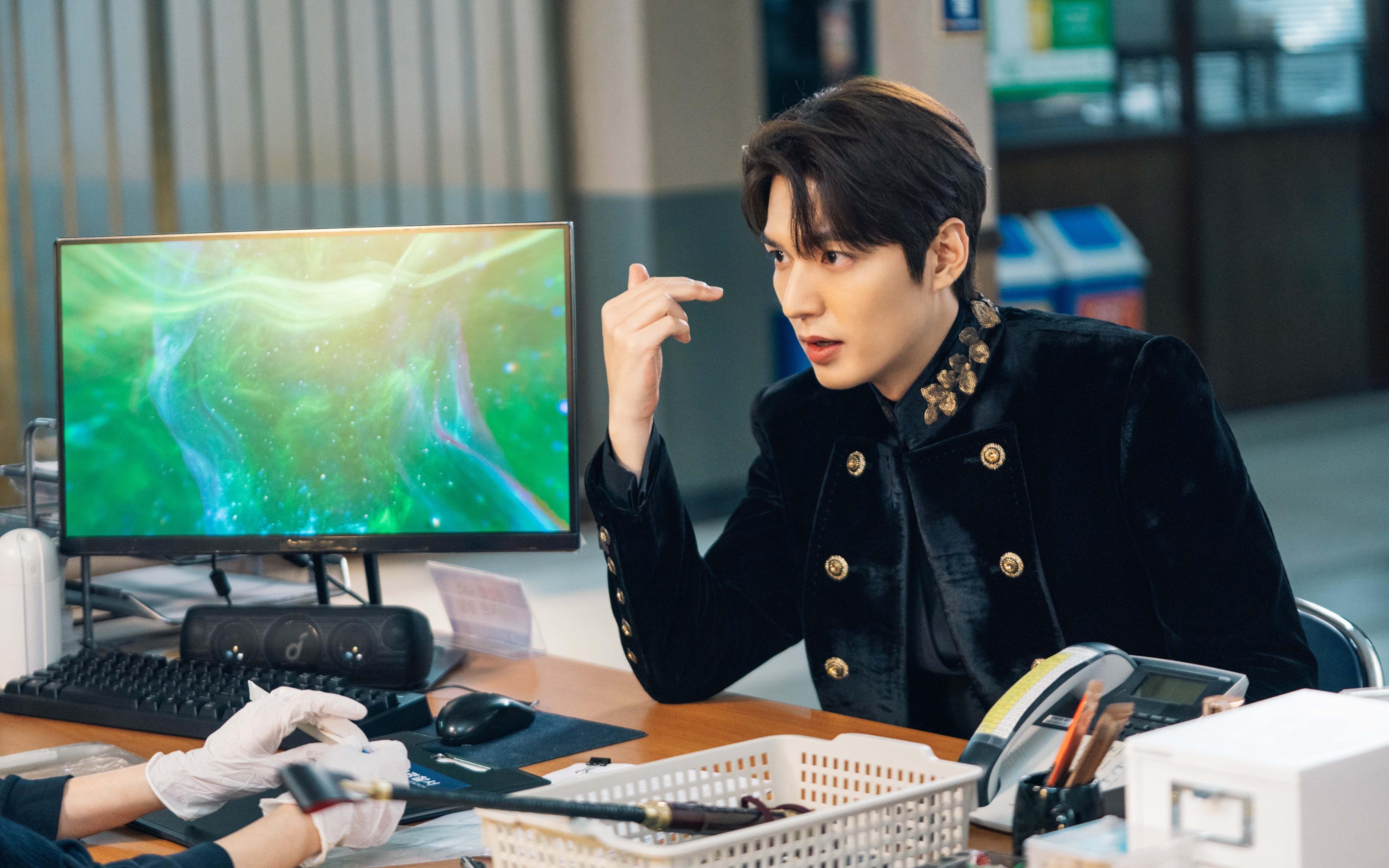 哥伦比亚对阵爱尔兰，闪耀半秒的唯一性瞬间，萨卡的无情终结