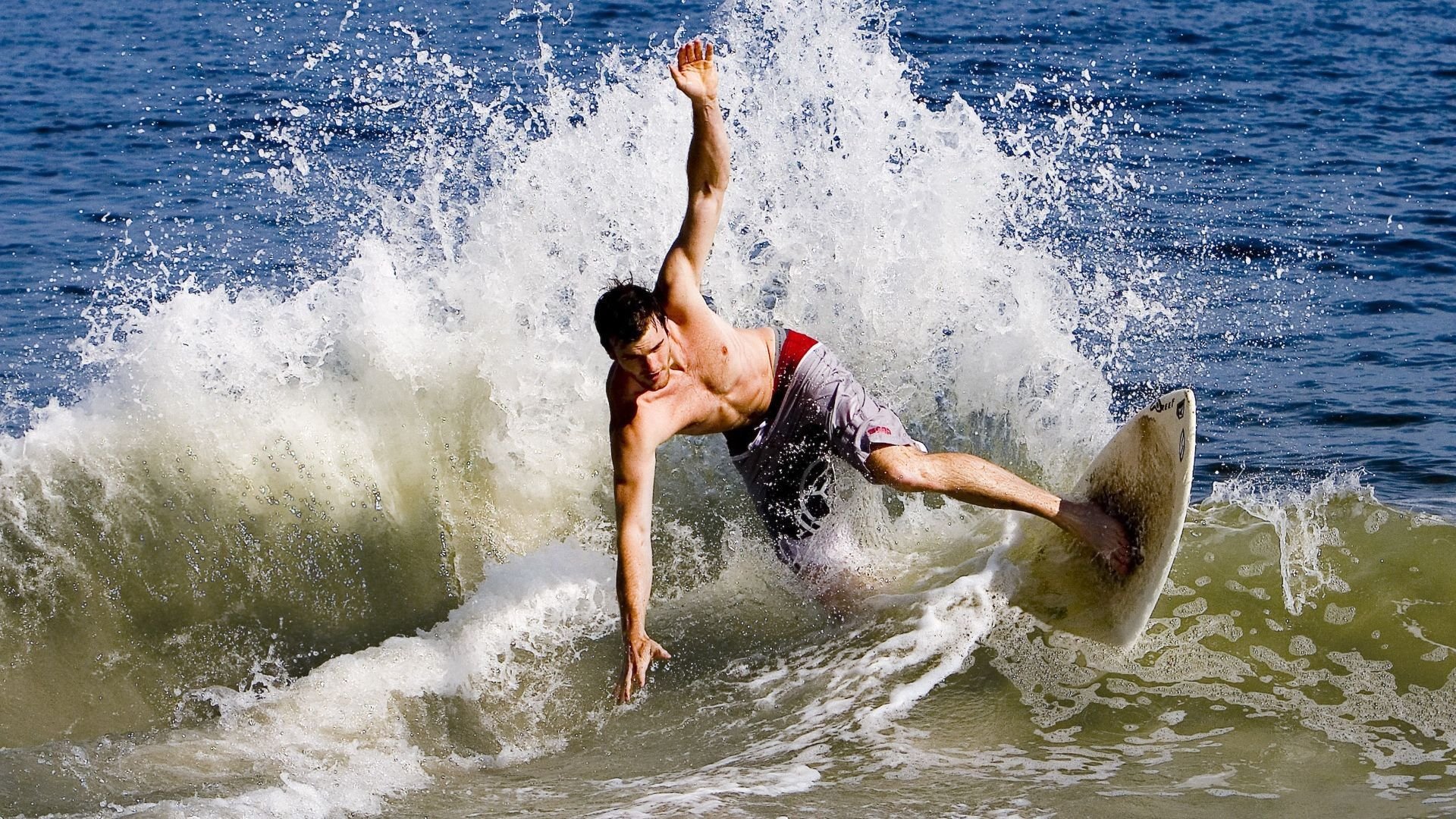 无声宣告，文班亚马在活塞与湖人的乱战中，完成一场孤独的成人礼